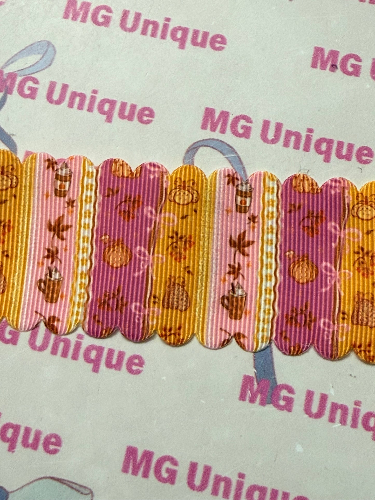 Leaves & Bows Scalloped 1.5”
