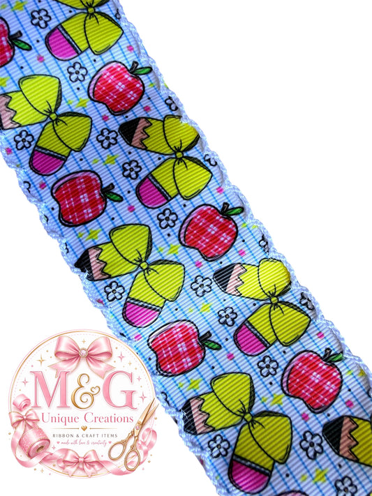 Pencil Bow Shape & Apple Moonstitch