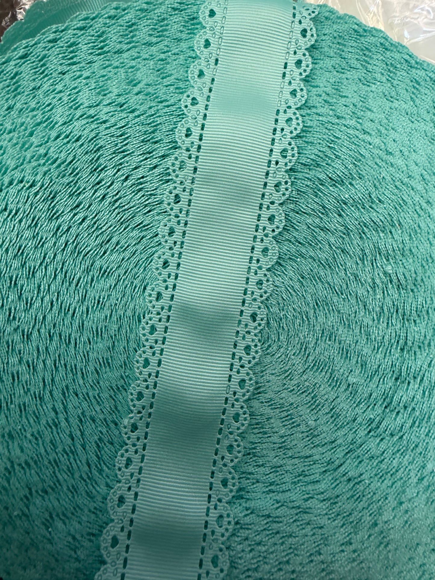 Heart scallop 1.5” grosgrain ribbon
