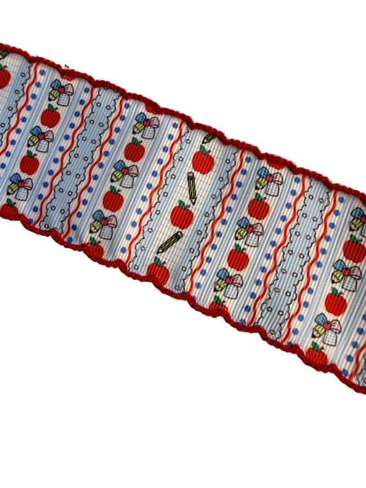 Apples & Pencil Bow Moon Stitch 2“
